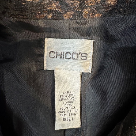 Chico’s Black & Gold Jacquard Button Front Jacket Size 1 - Picture 2 of 4